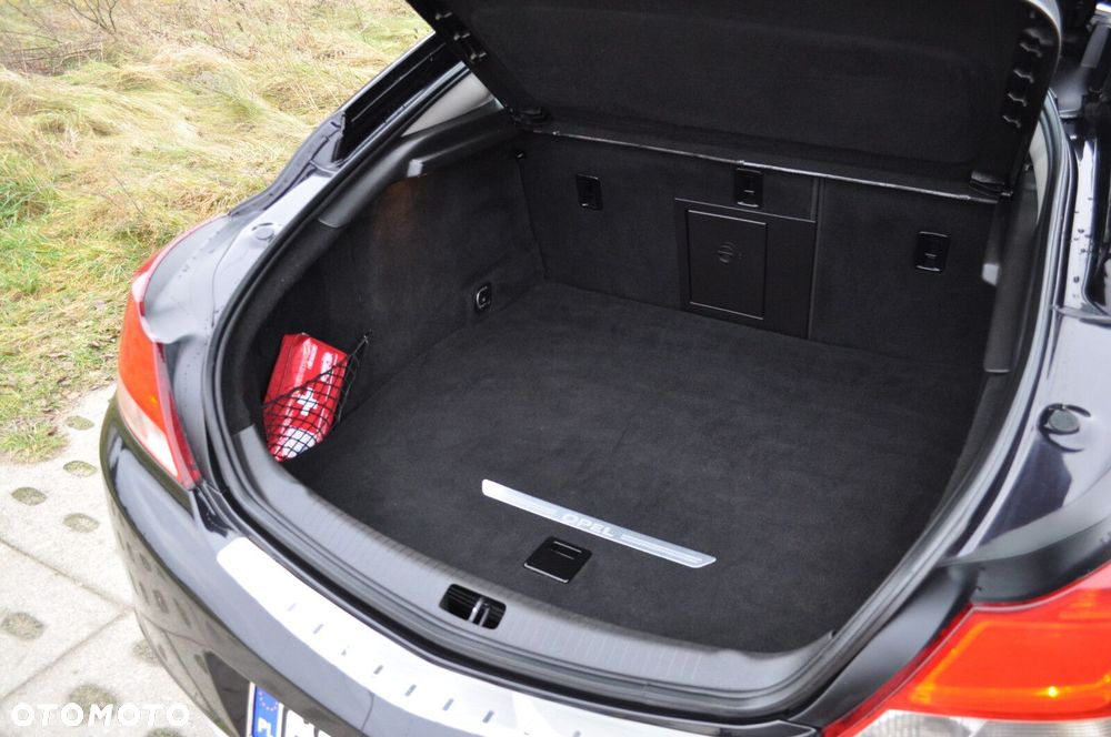 Opel Insignia - 12