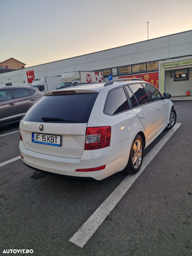 Skoda Octavia 1.4 TSI AMBITION DSG - 4