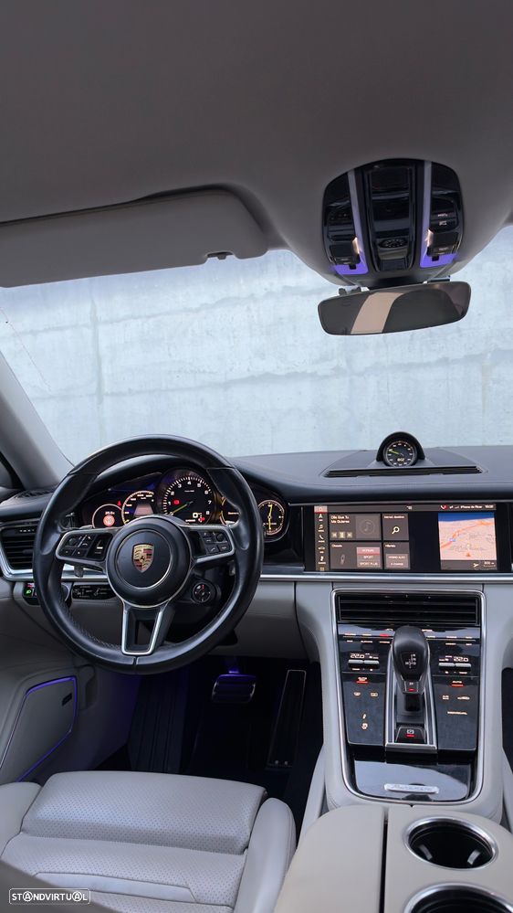 Porsche Panamera 4 E-Hybrid - 11