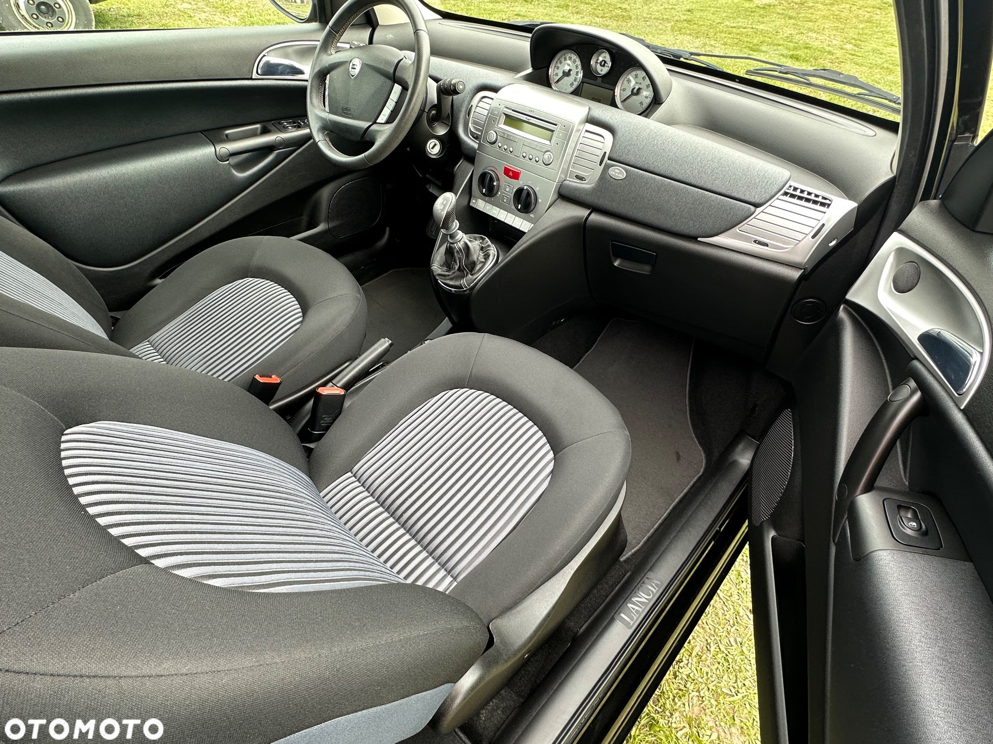 Lancia Ypsilon 1.2 8v - 9