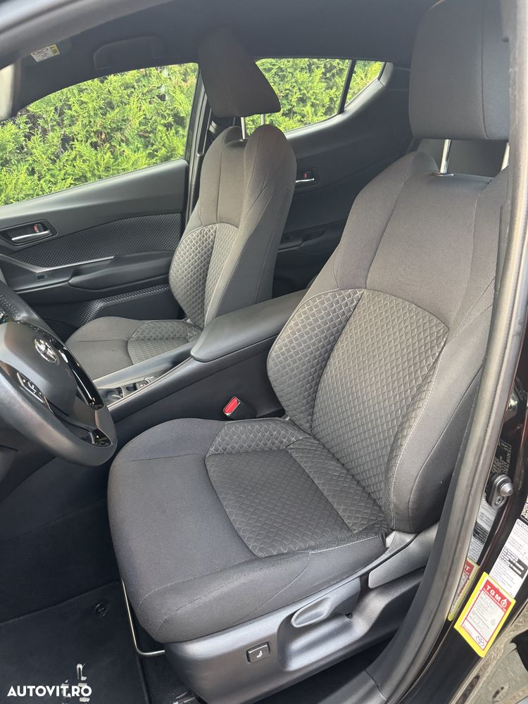 Toyota C-HR Hybrid Business-Edition - 11