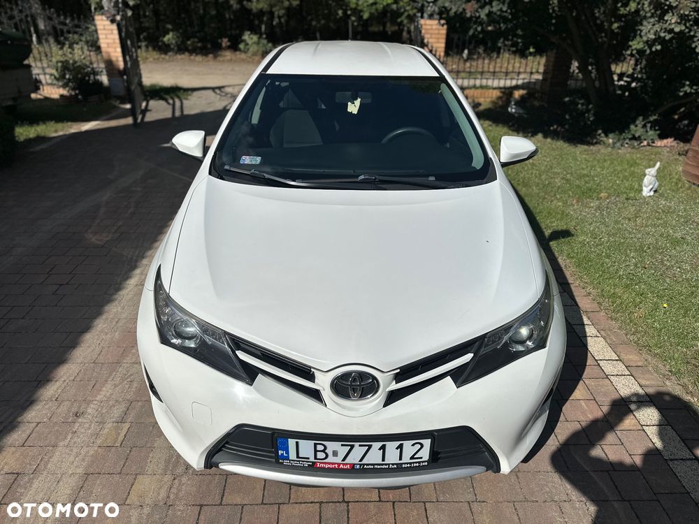 Toyota Auris 1.4 D-4D - 11