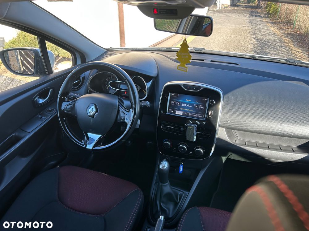 Renault Clio 1.2 16V 75 Collection - 9