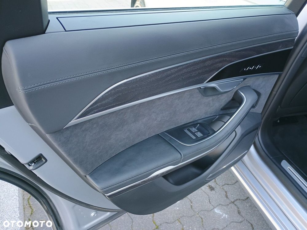 Audi A8 - 11