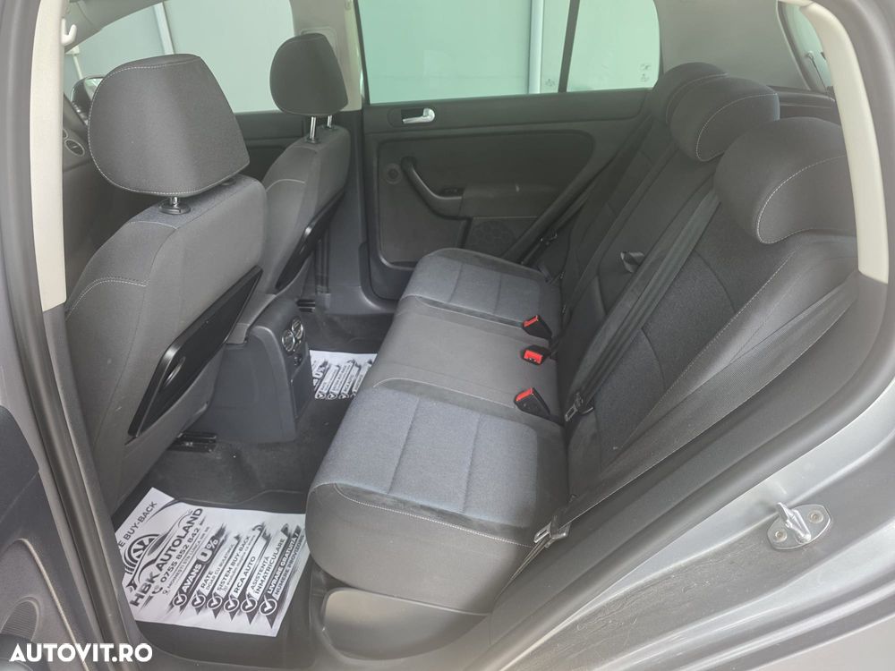 Volkswagen Golf Plus 1.6 TDI DPF Style - 8