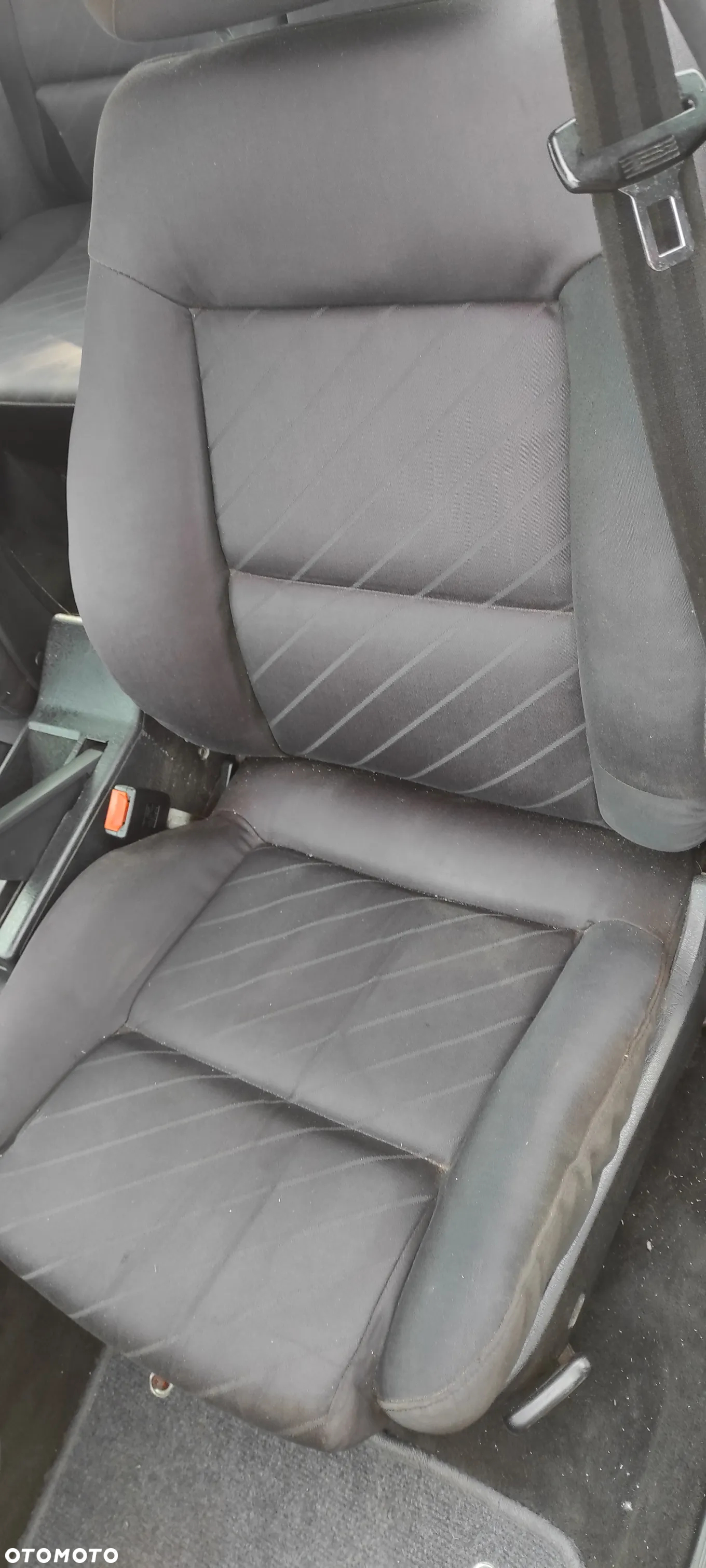Audi 100 Avant 2.3 E - 24