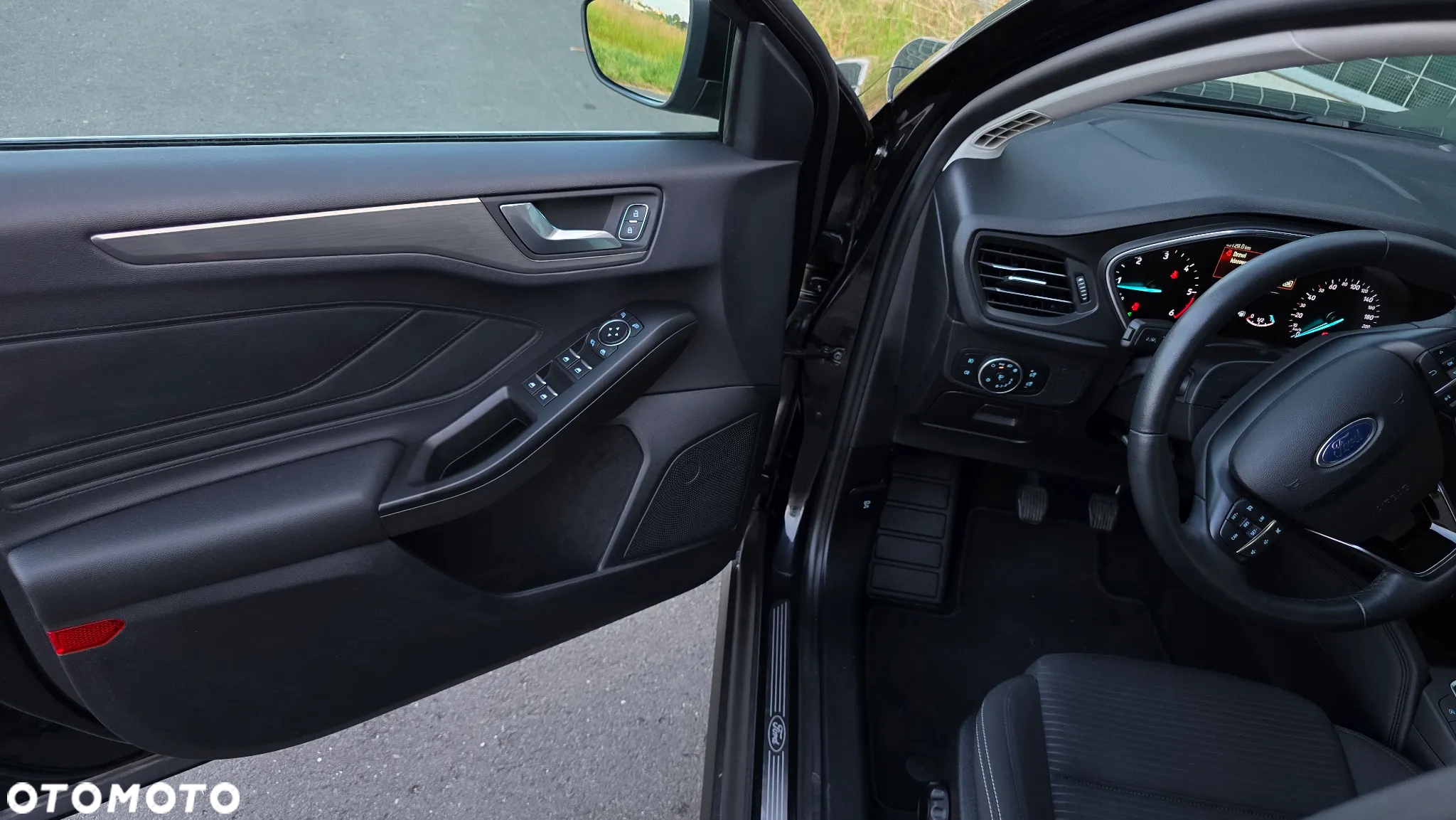 Ford Focus 2.0 EcoBlue Titanium X - 23