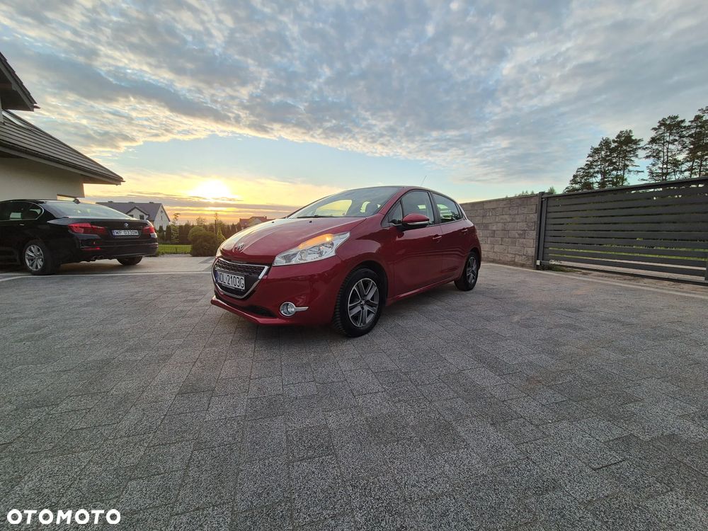 Peugeot 208 PureTech 82 Allure - 2