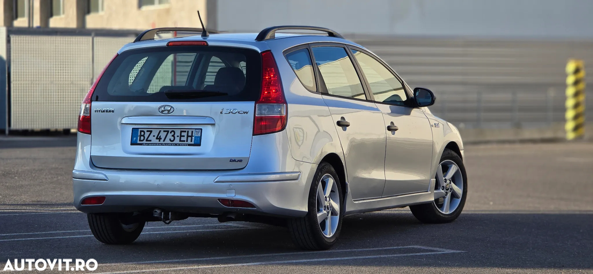 Hyundai i30 1.6 CRDI blue Classic - 3