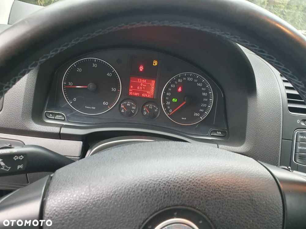 Volkswagen Golf 1.9 TDI Comfortline DSG - 11