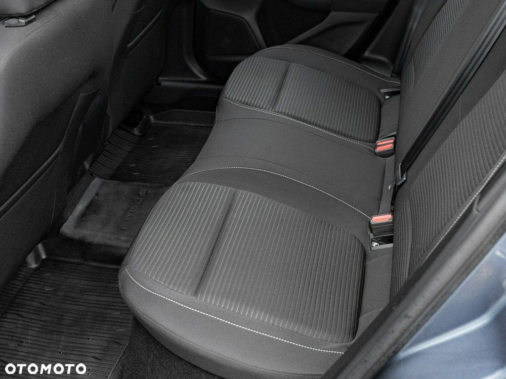 Ford Focus - 23