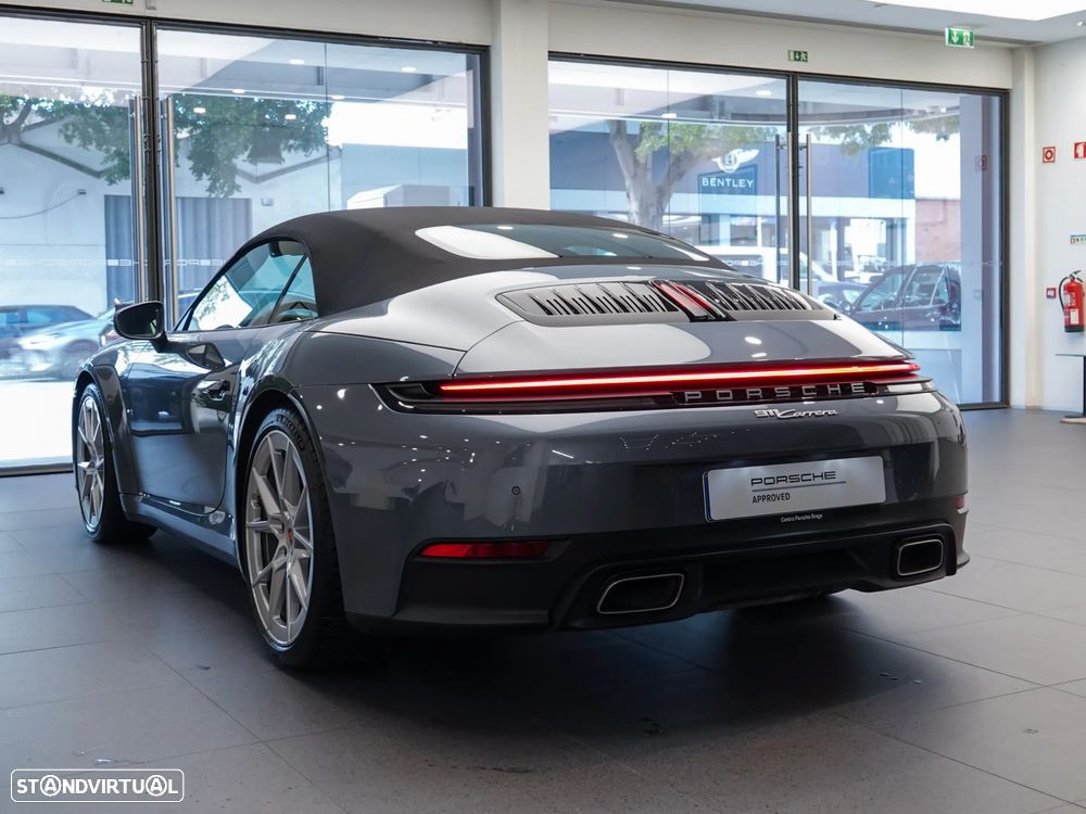 Porsche 911 (992) Carrera - 2