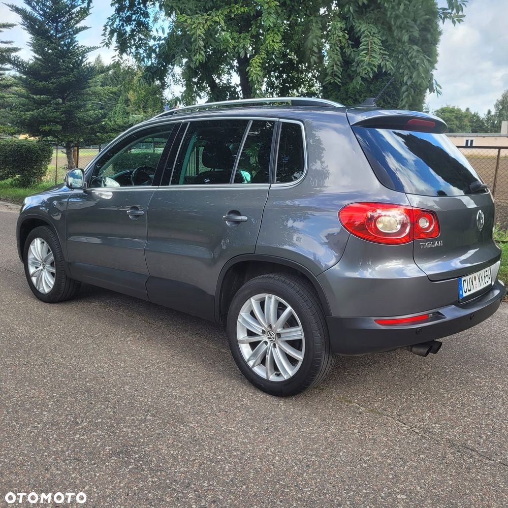 Volkswagen Tiguan - 4