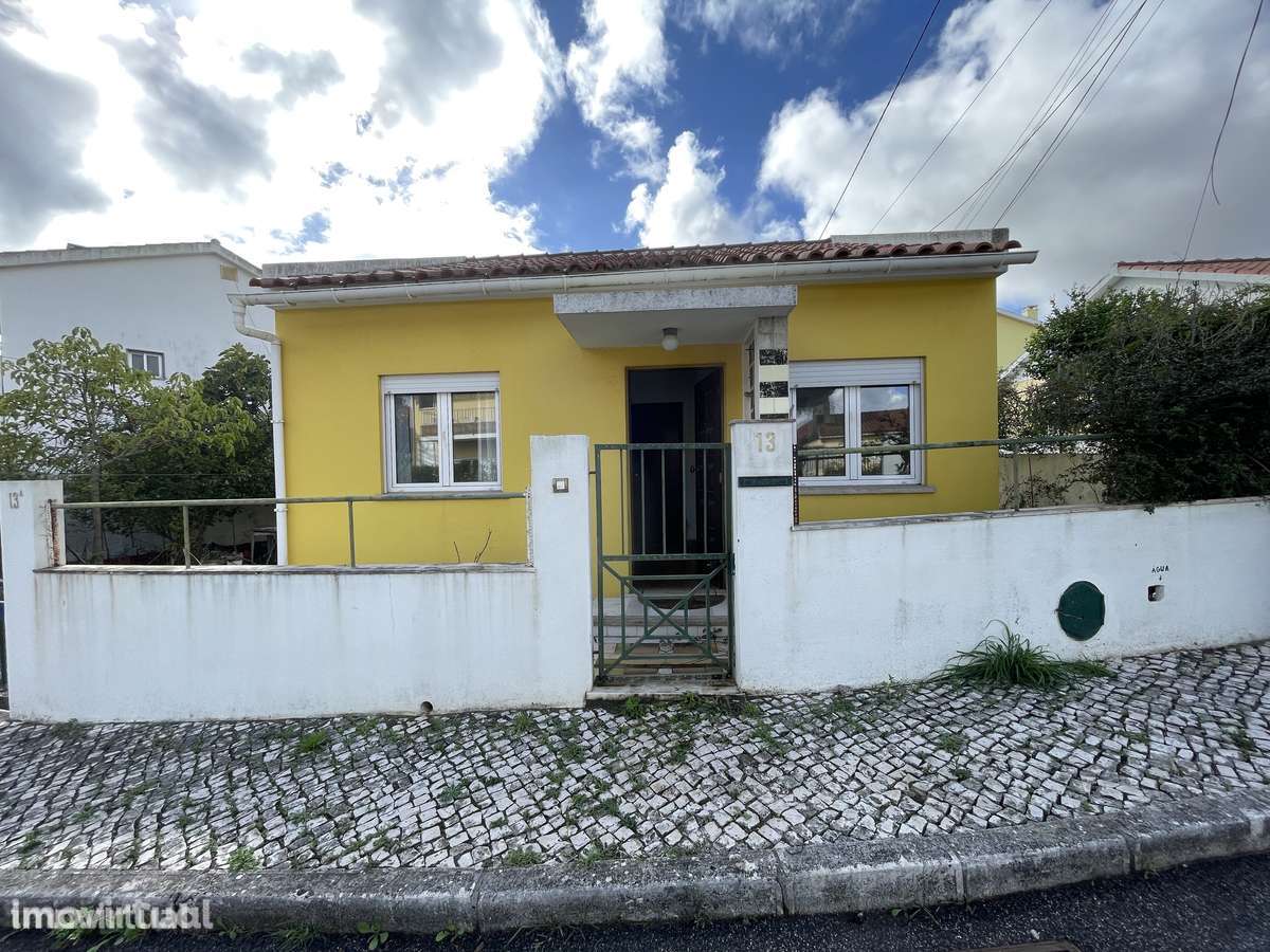 Moradia com 320m² de terreno e potencial incrível. - Grande imagem: 4/19