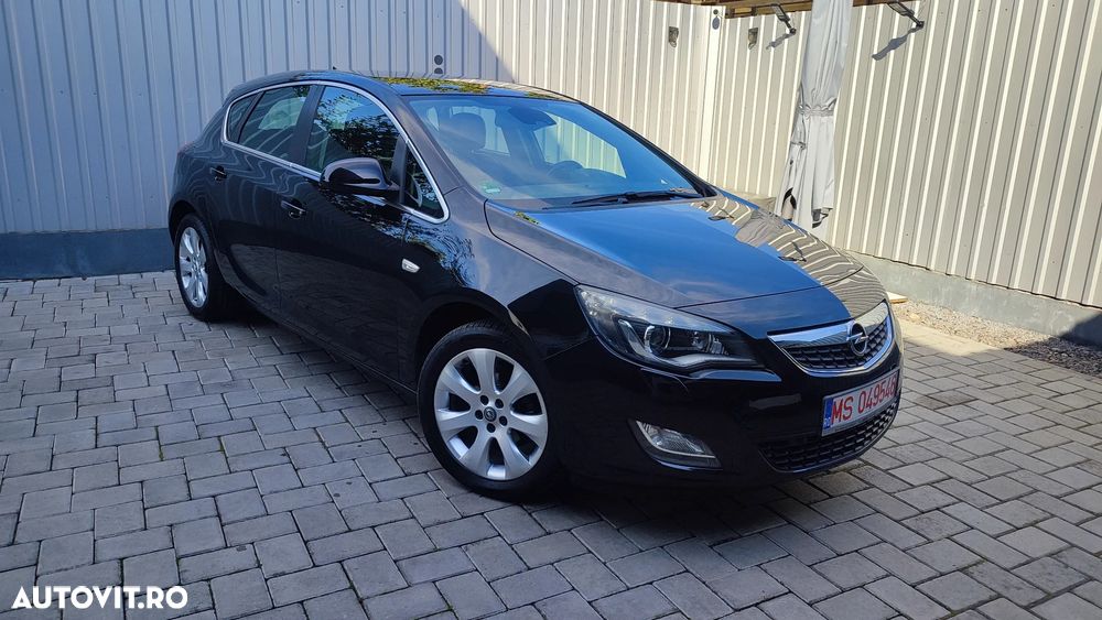 Opel Astra 1.6i Cosmo - 2