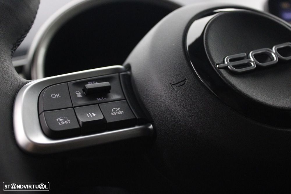 Fiat 600e 54 kWh La Prima - 11