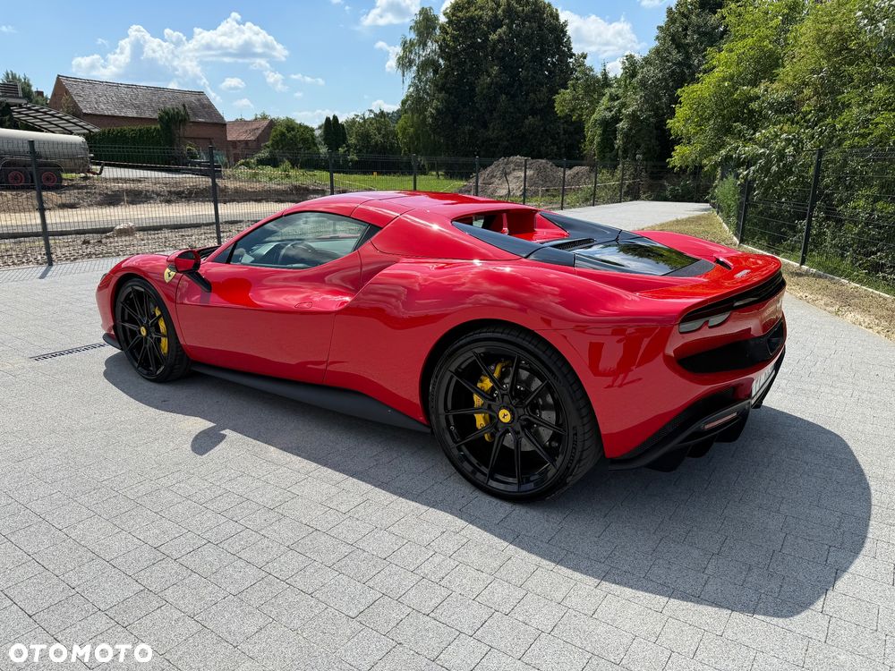 Ferrari 296 GTS - 10