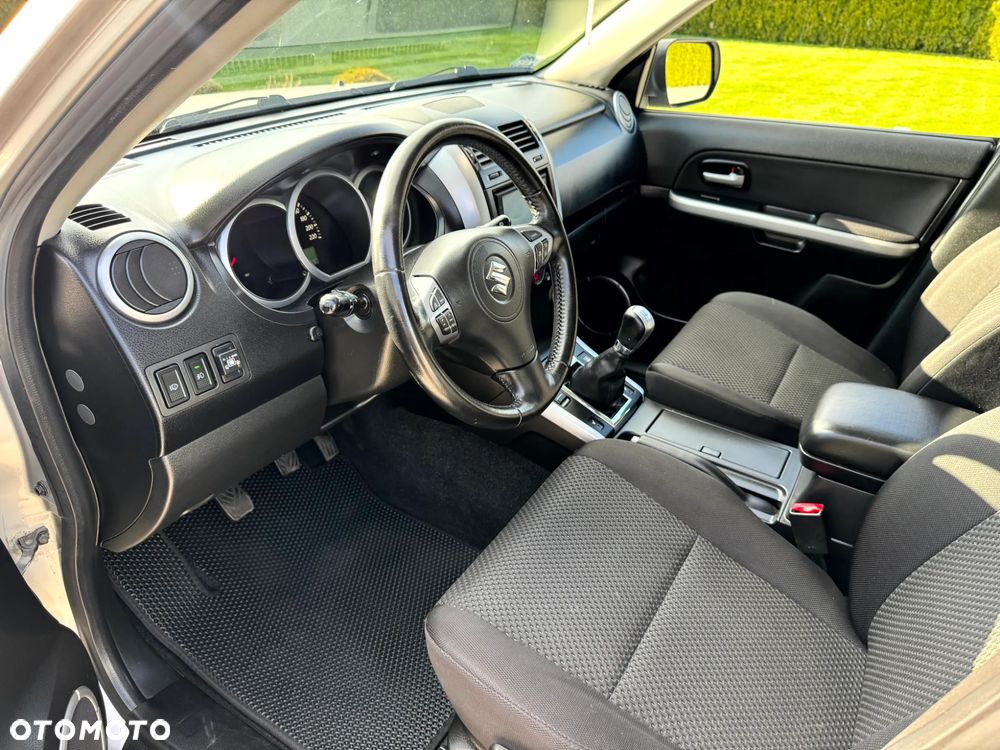 Suzuki Grand Vitara - 12
