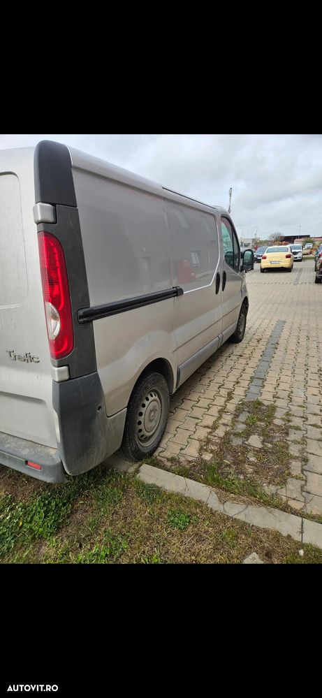 Renault Trafic 2.0 dCi 90 Combi L1H1 - 4