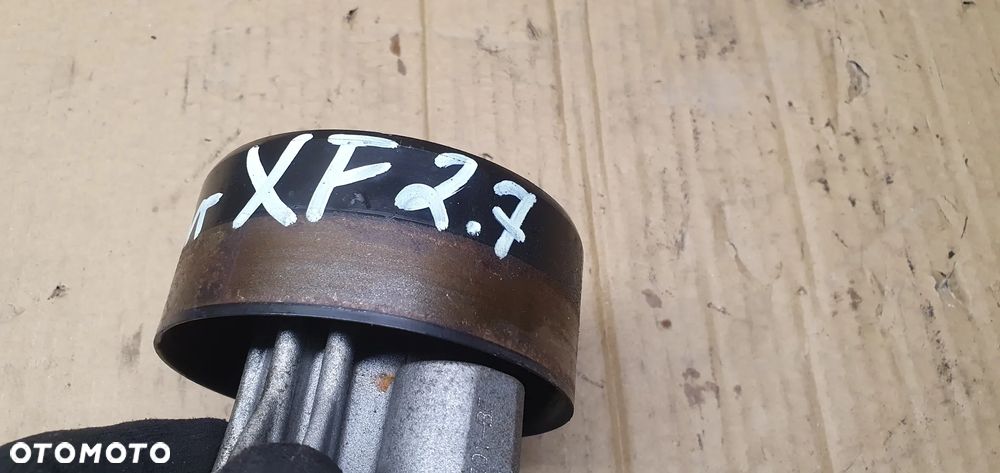 Pompa wody płynu Jaguar XF X250 2.7 TDV6 4R8Q-8501-BF 4R8Q-8509-AC - 9