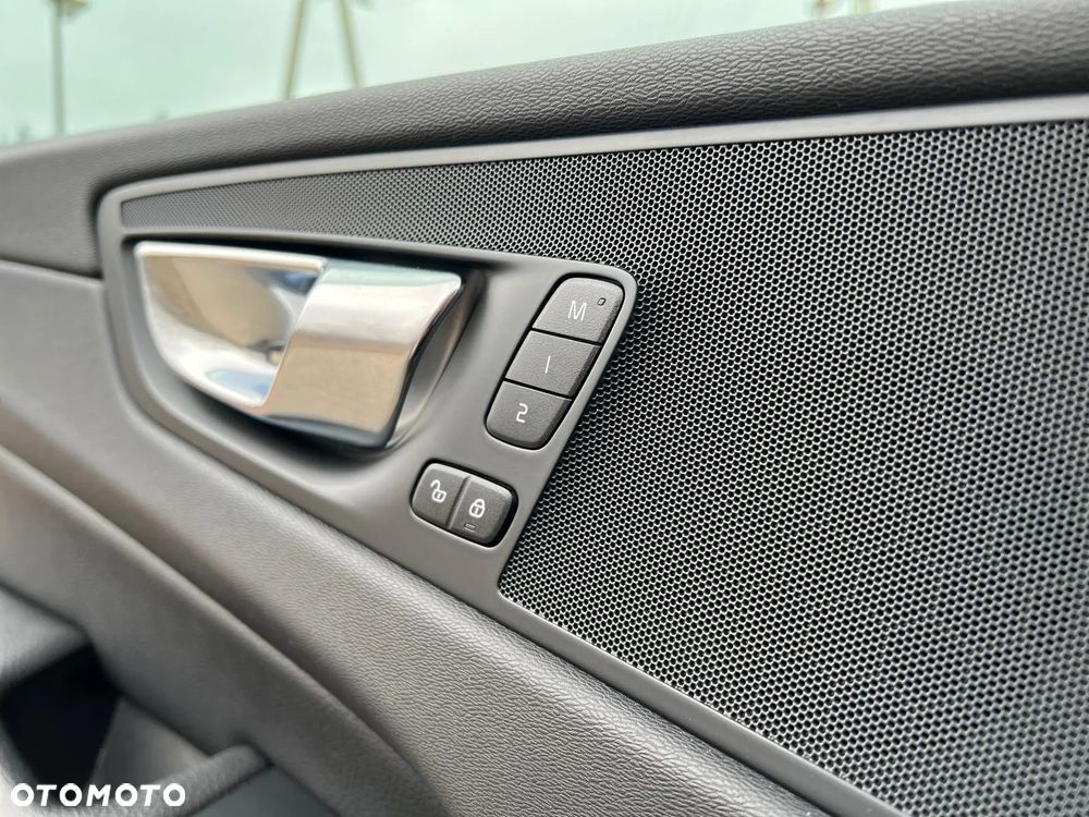 Volvo XC 60 D4 Geartronic Inscription - 16