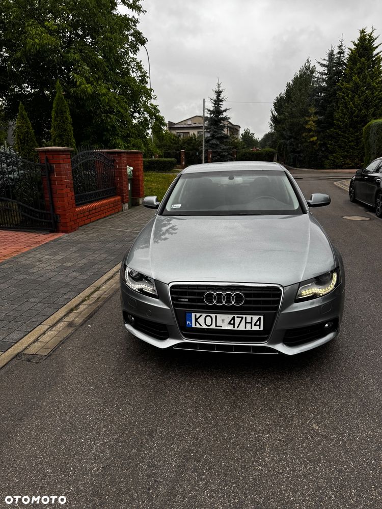 Audi A4 Limousine - 1