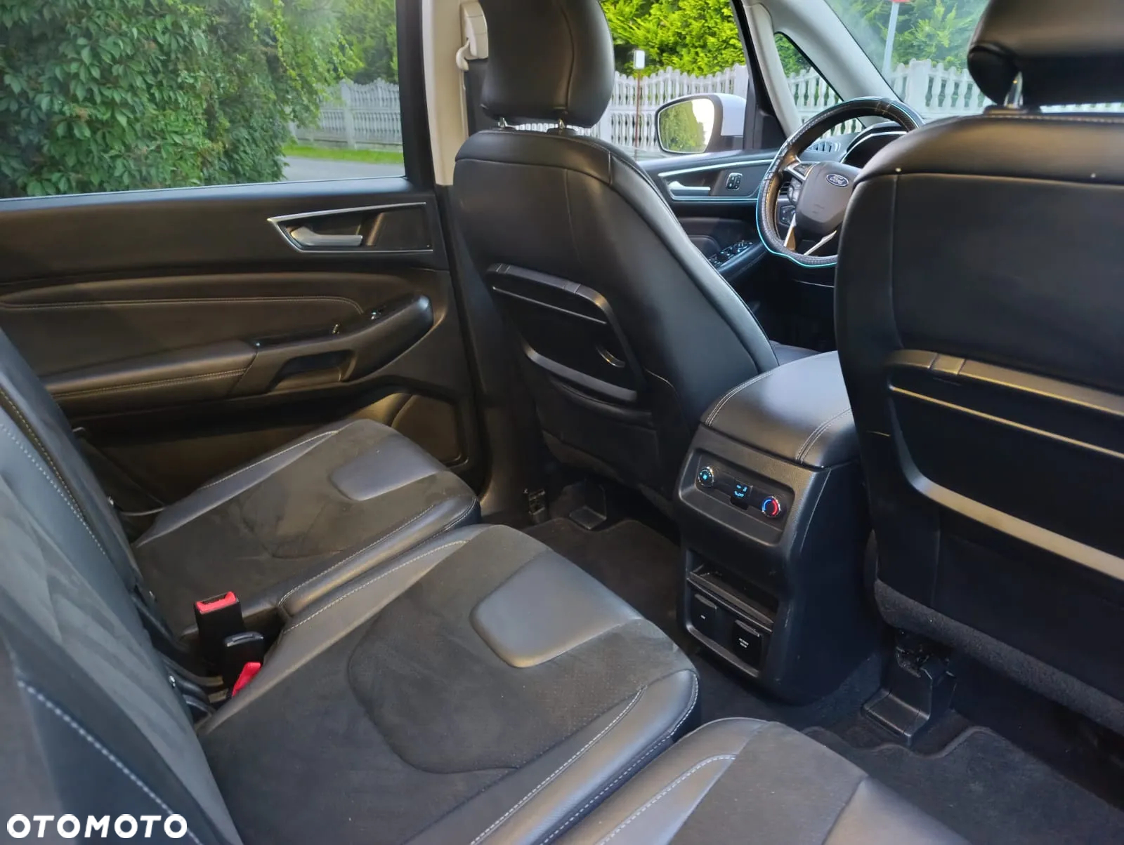 Ford Galaxy 2.0 TDCi Allrad Business - 9