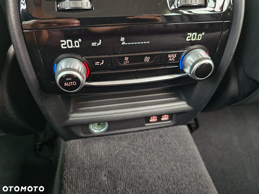 BMW Seria 5 530d xDrive mHEV - 14