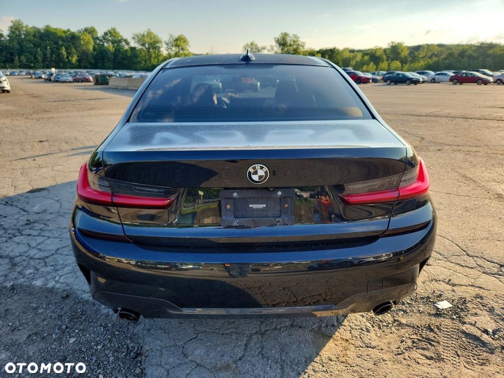 BMW Seria 3 330i xDrive M Sport - 6