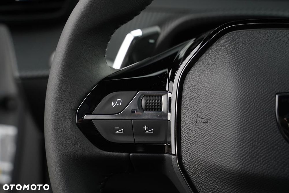 Peugeot 2008 PureTech mHEV Allure e-DCS6 - 15