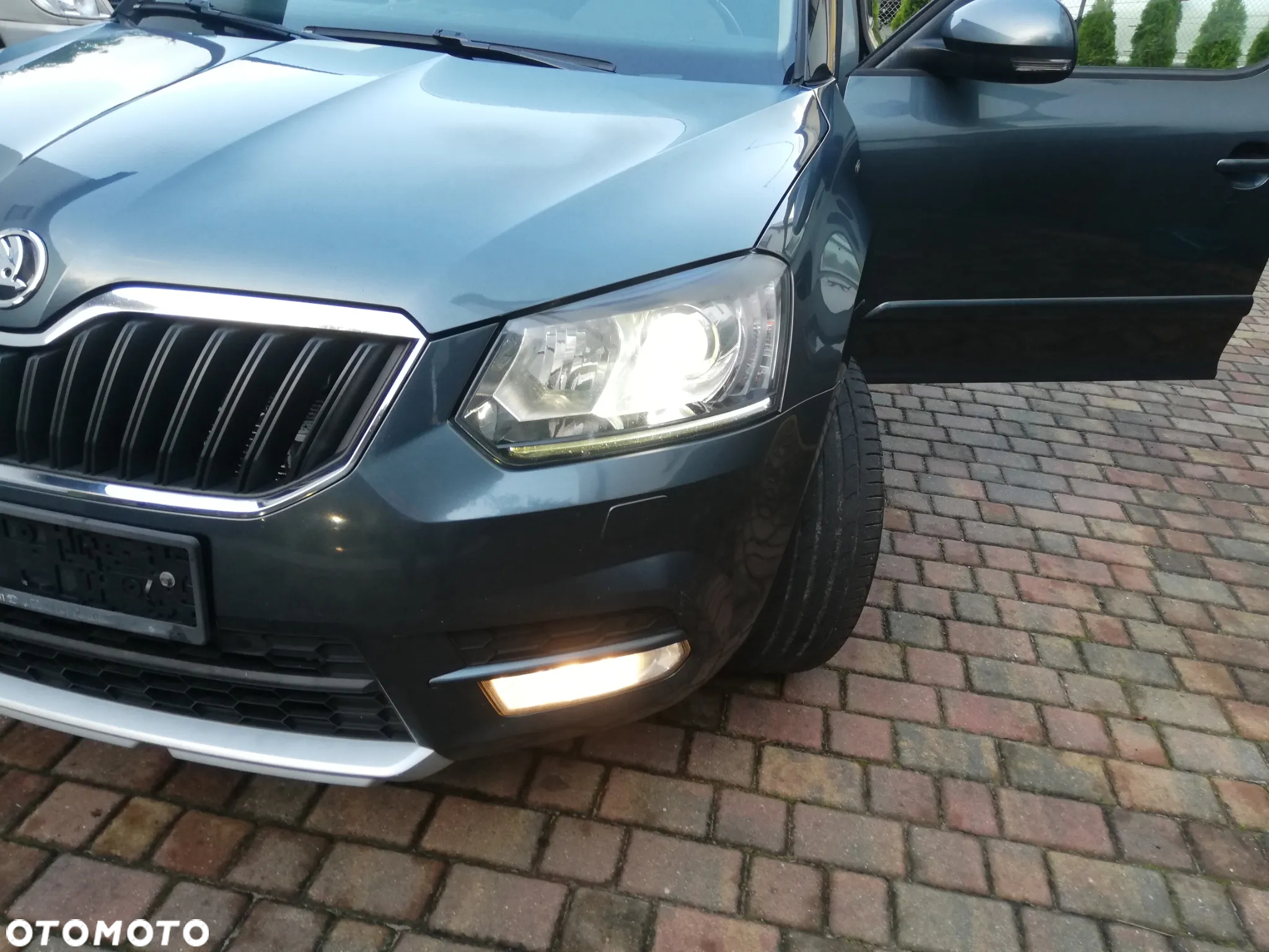 Skoda Yeti 2.0 TDI SCR 4x2 Joy - 17