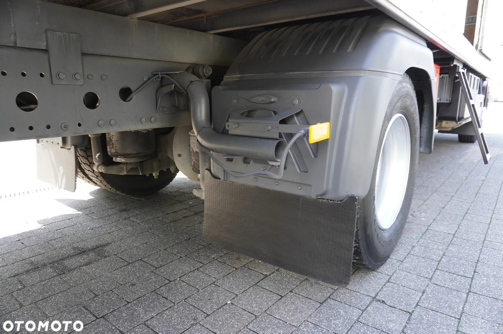 Mercedes-Benz Atego 1318 E6 / kontener 20 palet / winda / 90 tys.km !!! - 21