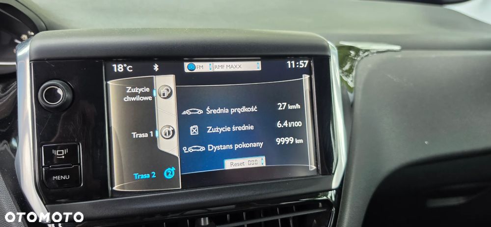 Peugeot 208 1.6 e-HDi Allure STT - 22