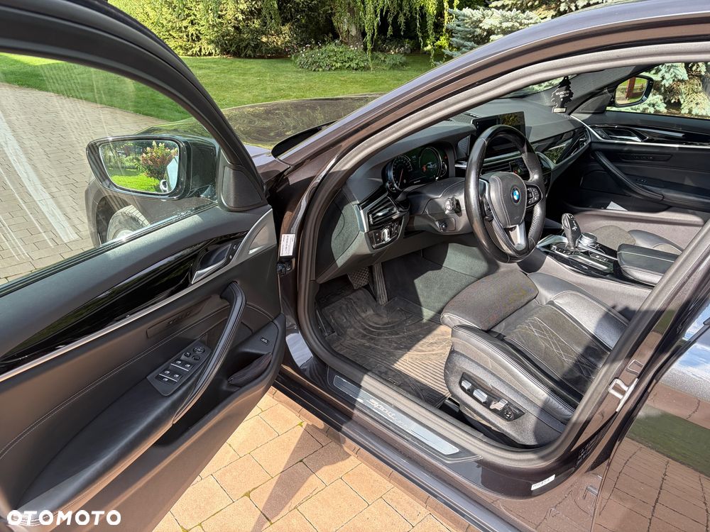 BMW Seria 5 530d xDrive Sport Line sport - 20