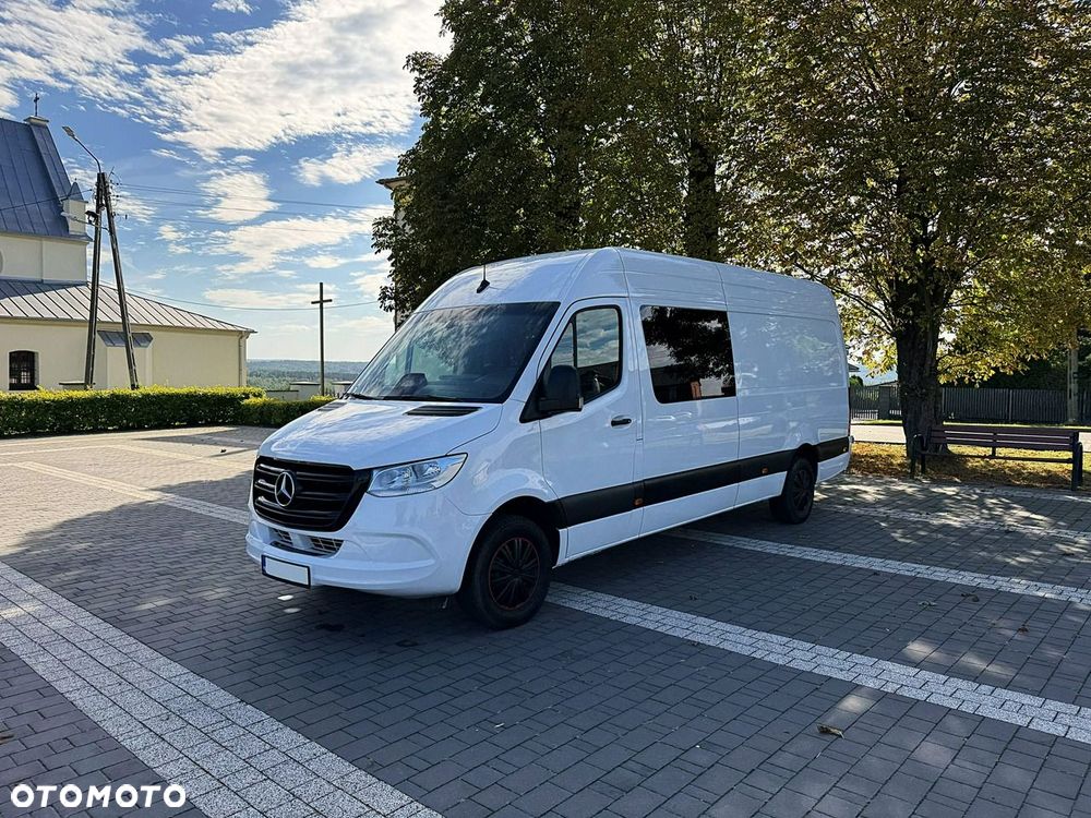 Mercedes-Benz Sprinter - 12