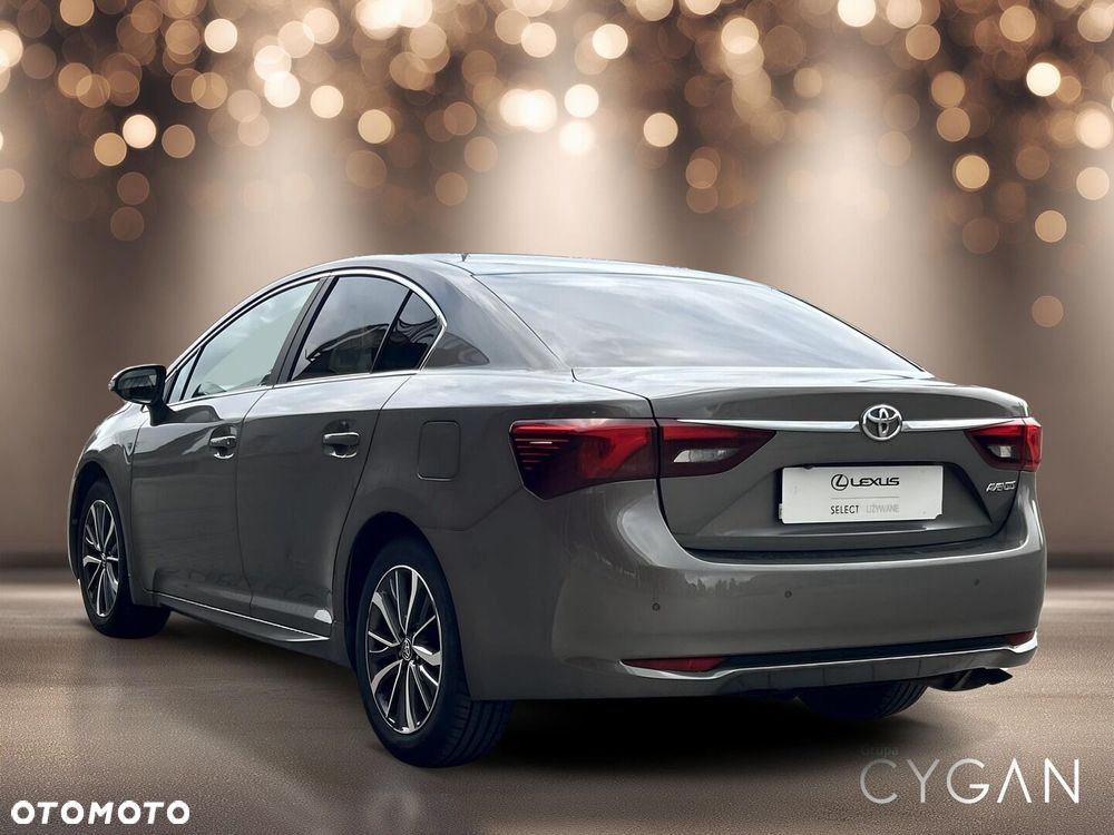 Toyota Avensis - 5