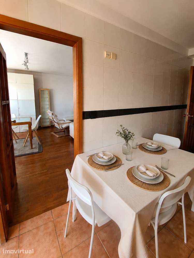 Apartamento T3 mobilado com garagem no centro de Barcelos - Grande imagem: 4/41