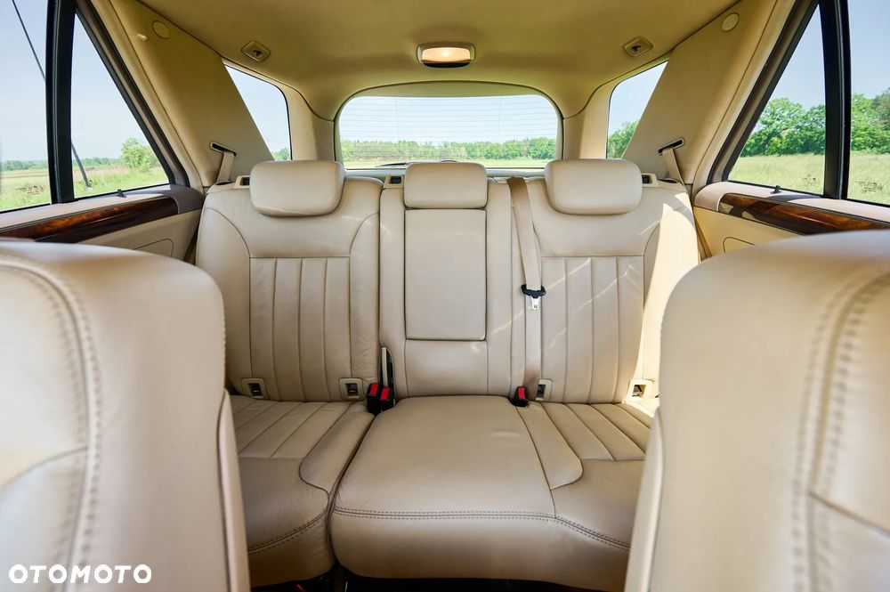 Mercedes-Benz ML - 13