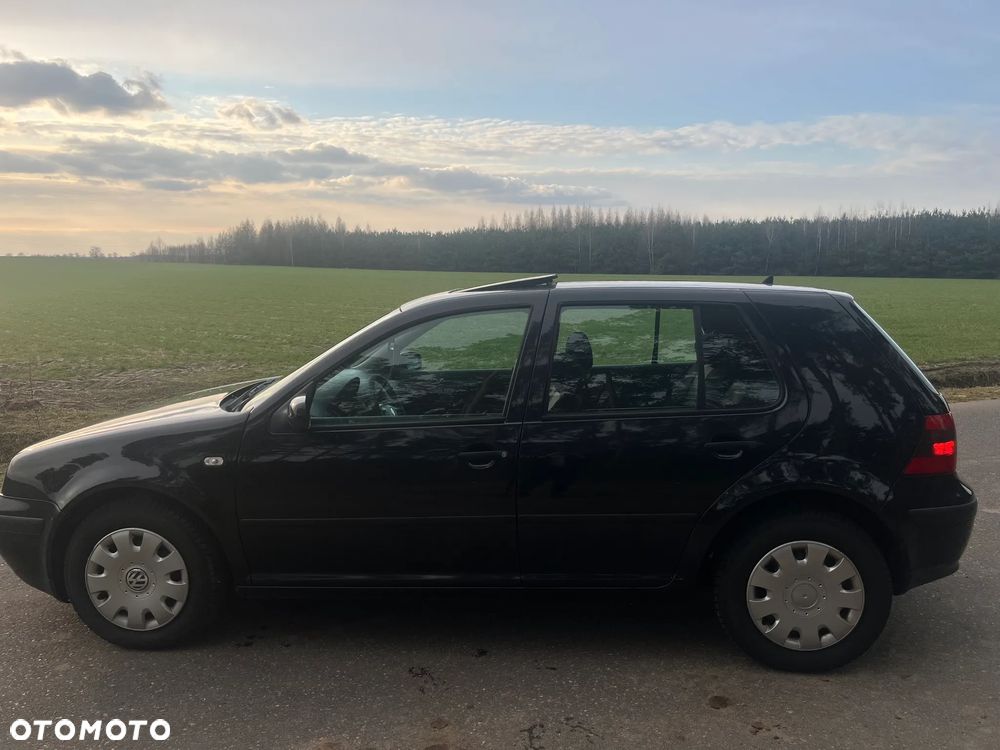 Volkswagen Golf 1.6 Comfortline - 5