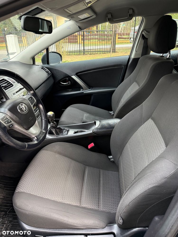 Toyota Avensis 1.8 Sol - 18