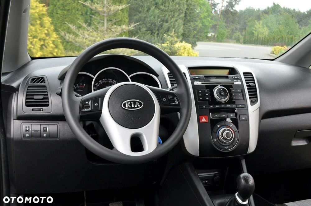 Kia Venga - 29