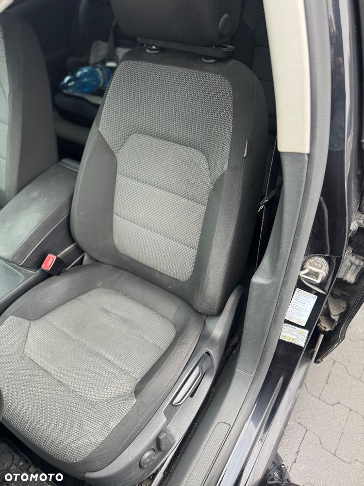 Volkswagen Passat 2.0 TDI BlueMotion Technology Trendline - 16