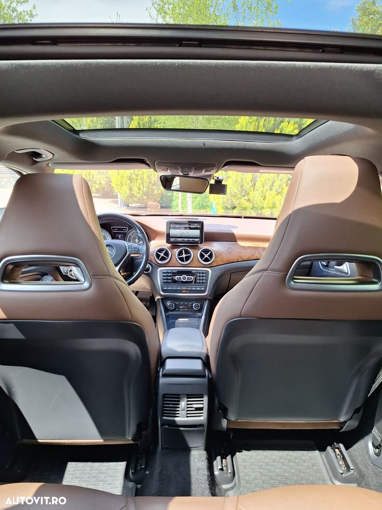 Mercedes-Benz GLA 220 CDI 4MATIC 7G-DCT - 29