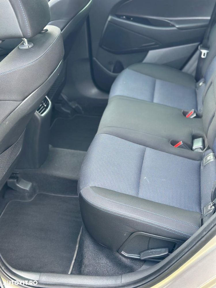 Hyundai Tucson 2.0 CRDI 4WD Automatik Style - 26