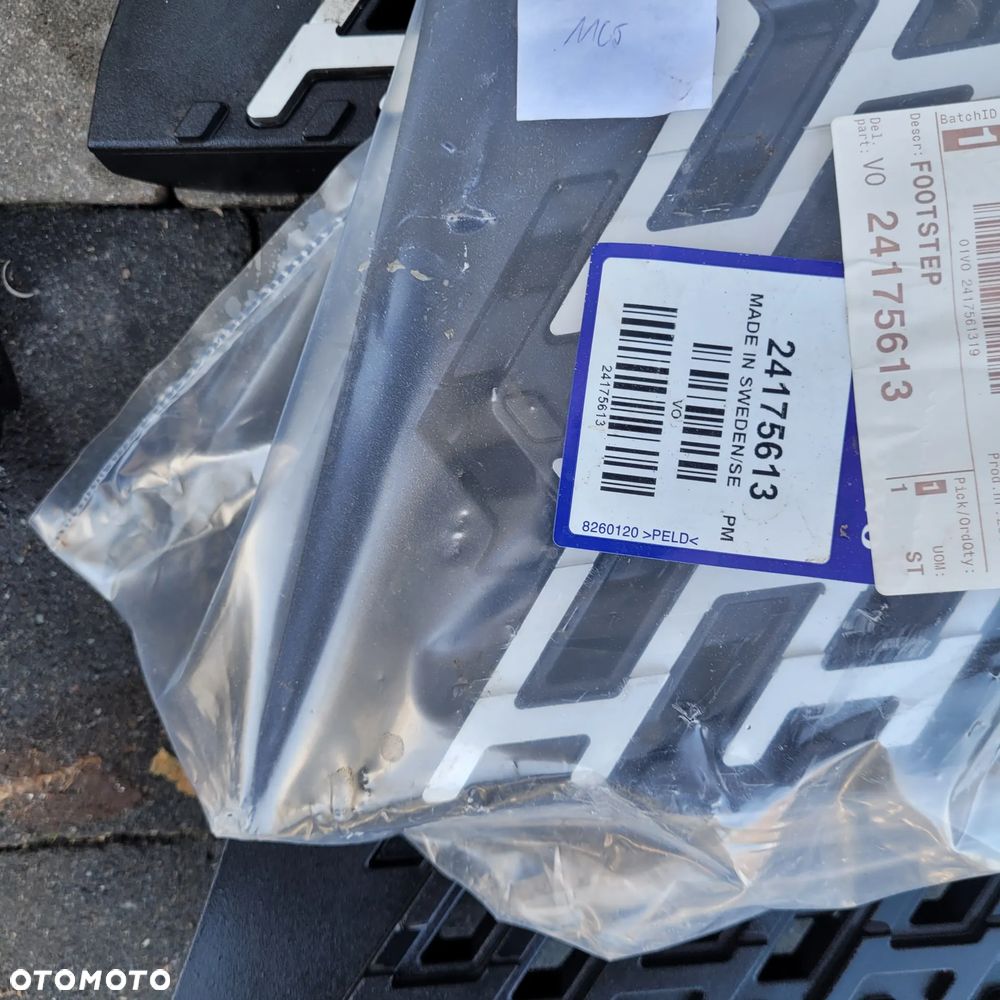 STOPNICA STOPNIEN WSPORNIK VOLVO FH 4 FH5 ORYGINAŁ 24175613 RH CHWALIM116 - 4