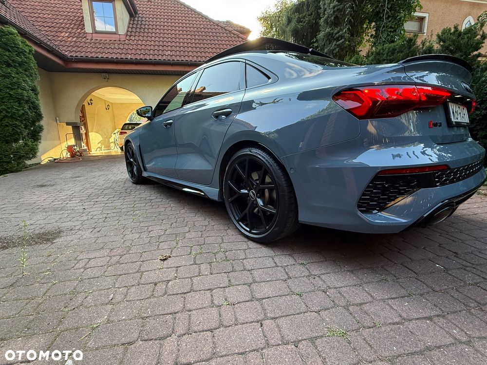 Audi RS3 Limousine - 4