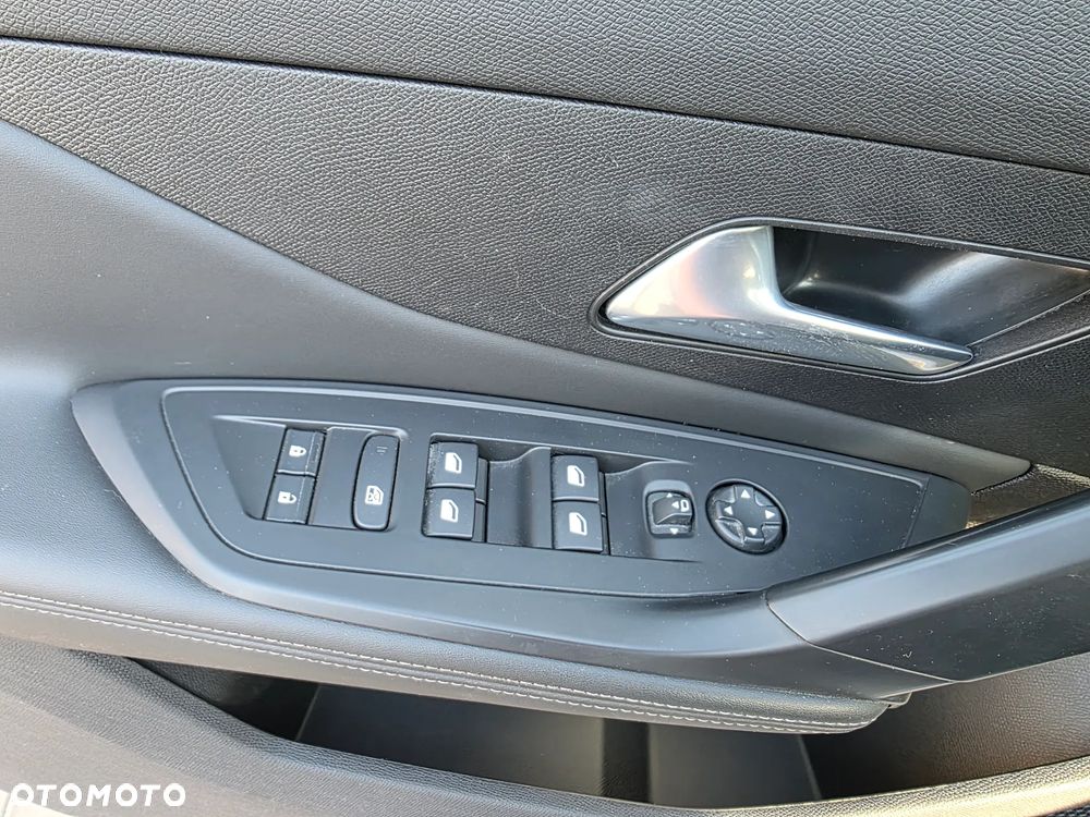 Peugeot 308 - 9