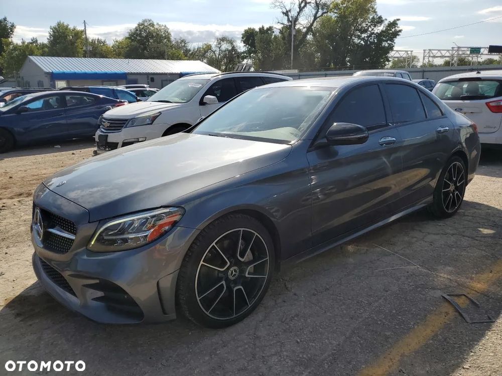 Mercedes-Benz Klasa C 300 4Matic 9G-TRONIC AMG Line - 2