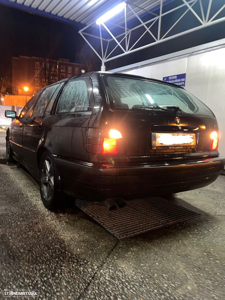 BMW 318 tds Touring - 9