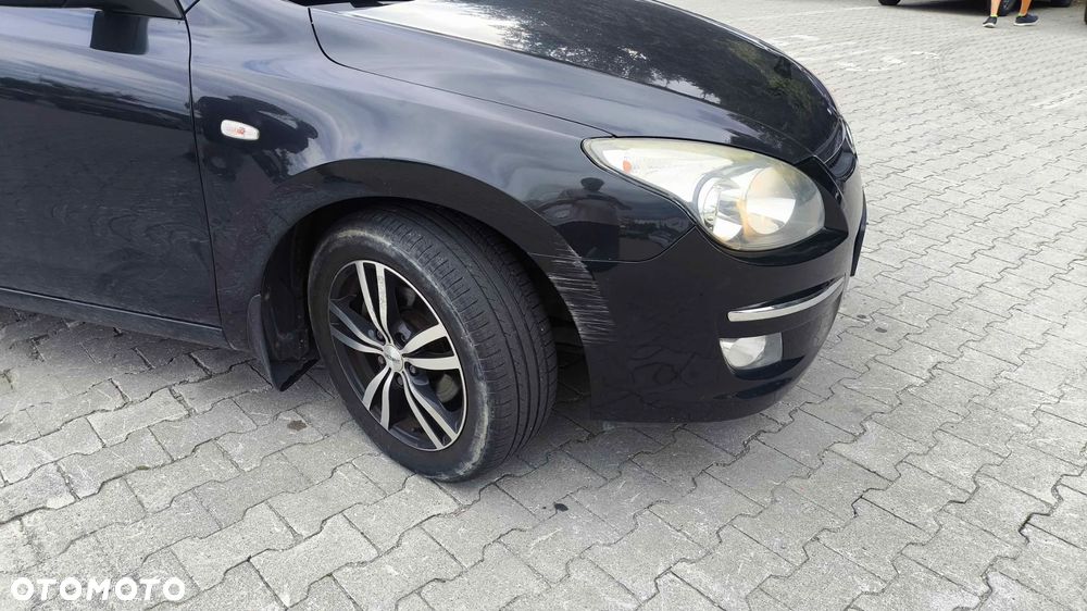 Hyundai i30 1.6 Classic + - 6